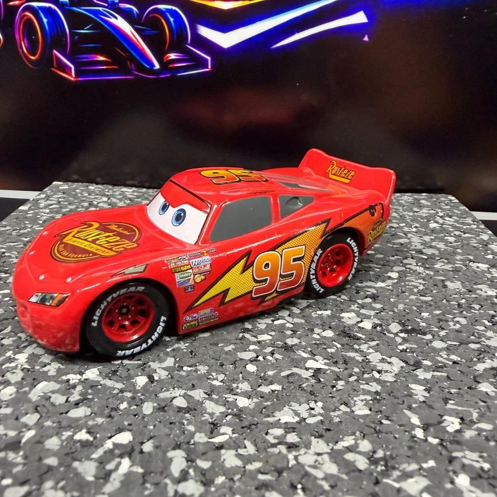 Disney Pixar Cars Lightning McQueen Rust-eze 95 Red Diecast Race Car Toy